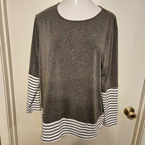 Calvaya Plus Striped Print Tee     Size 16 (2XL)